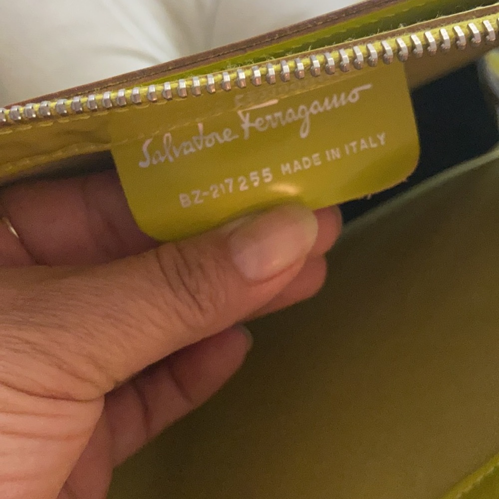 Vintage Ferragamo purse - Picture 10 of 11